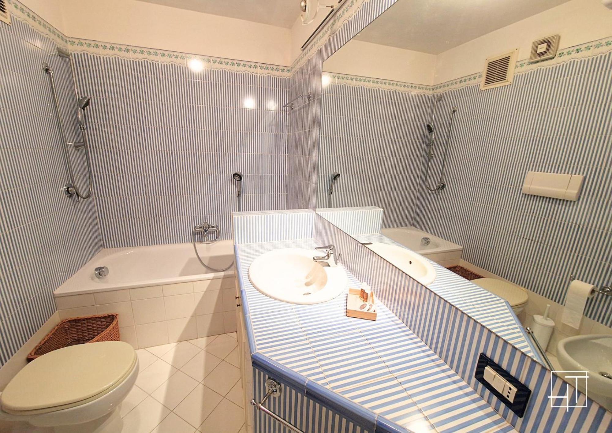 Appartamento Ht - Loft Al Castello Di Miramare Con Vista Grignano  Esterno foto