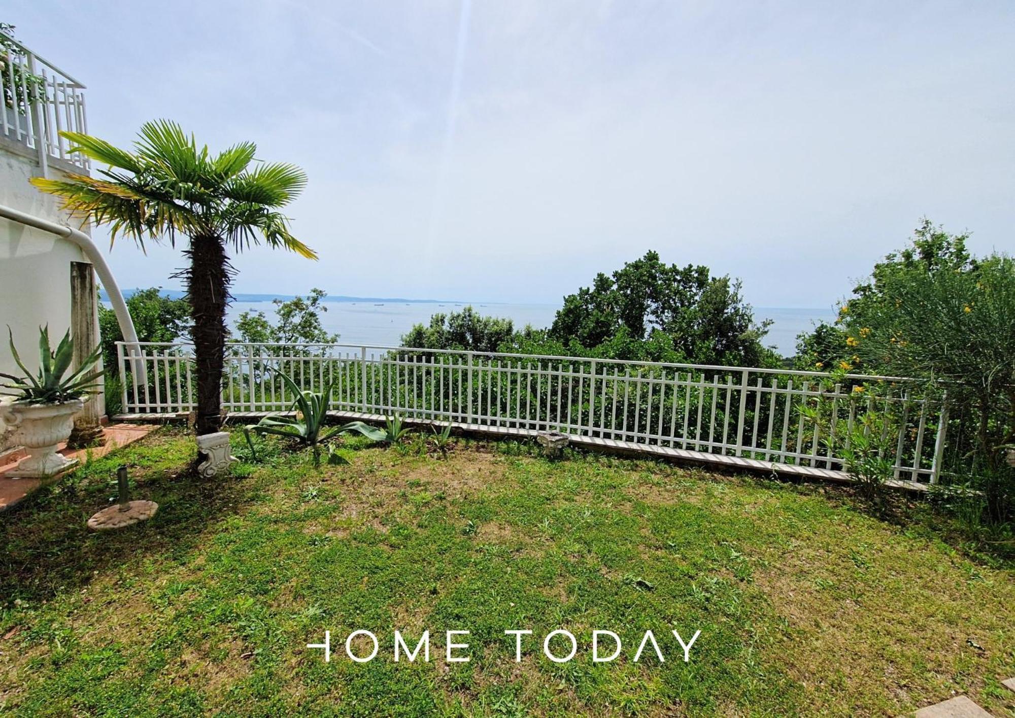 Appartamento Ht - Loft Al Castello Di Miramare Con Vista Grignano  Esterno foto