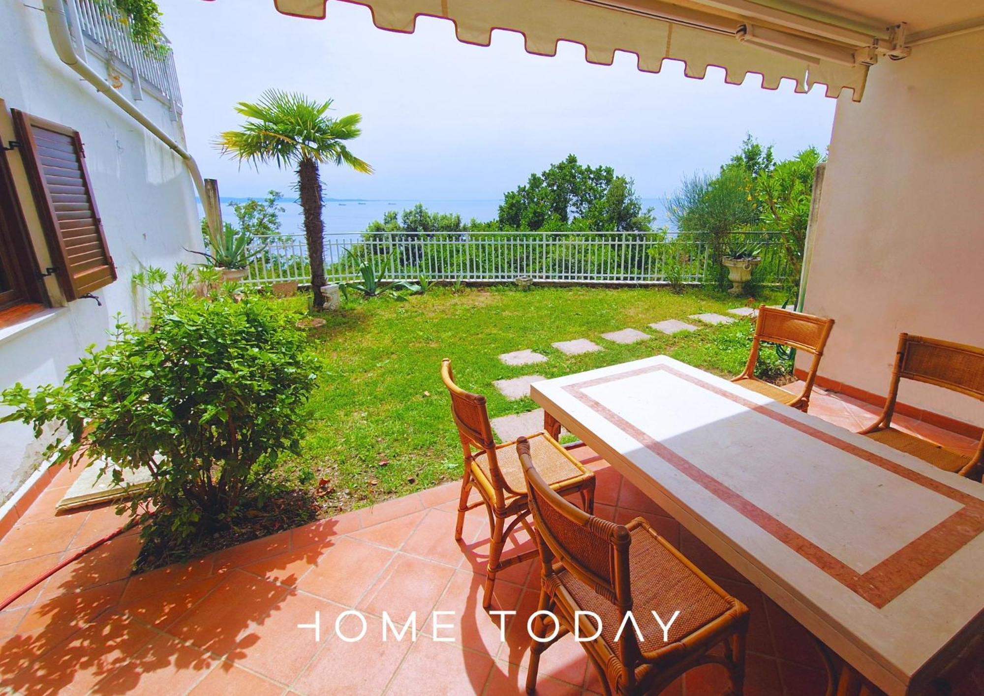 Appartamento Ht - Loft Al Castello Di Miramare Con Vista Grignano  Esterno foto